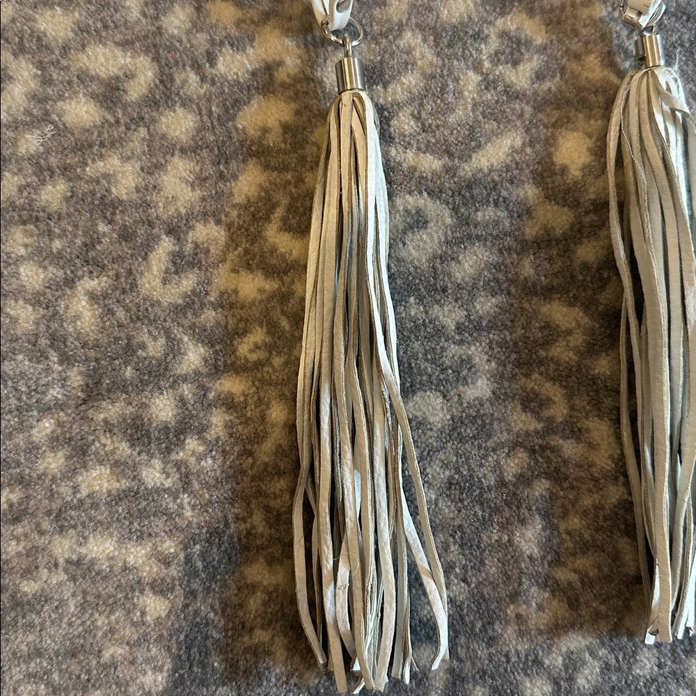 AMAZING FLOWER VERY DIFFERENT  SHAWL WITH REAL LEATHER TASSELS - Picture 13 of 15